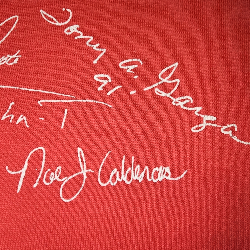 1991 David Lee Garza long sleeved Autograph print shirt - Picture 10 of 10